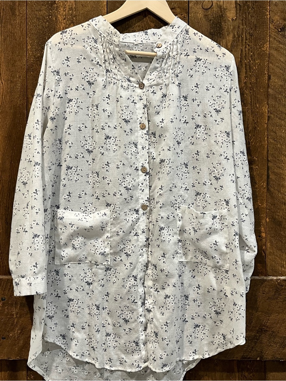 Source Unknown White Button-Down Floral Popover Shirt